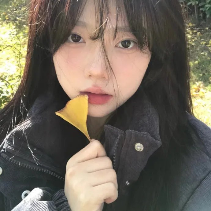 女孩爱跑步